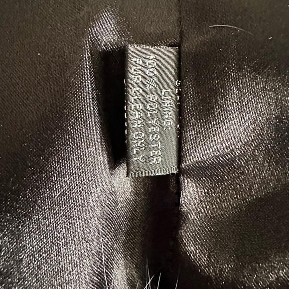 Luxurious Fur Vest in Gray and Black - Picture 4 of 4